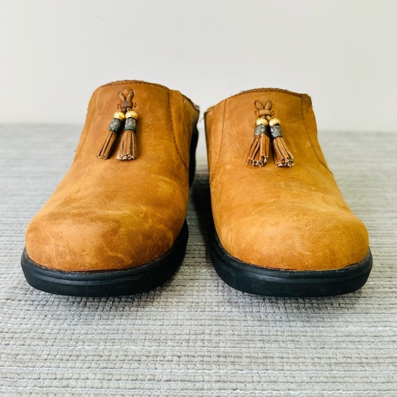 Ariat Womens Mendocino Mules Shoes Size 8,5 Brown Leather Slip On Tassel Clogs - Picture 4 of 10